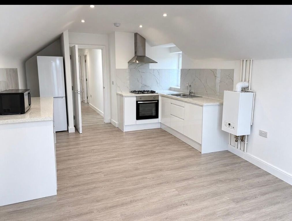 Property photo 1 of 6 Open Plan Kitchen.Jp