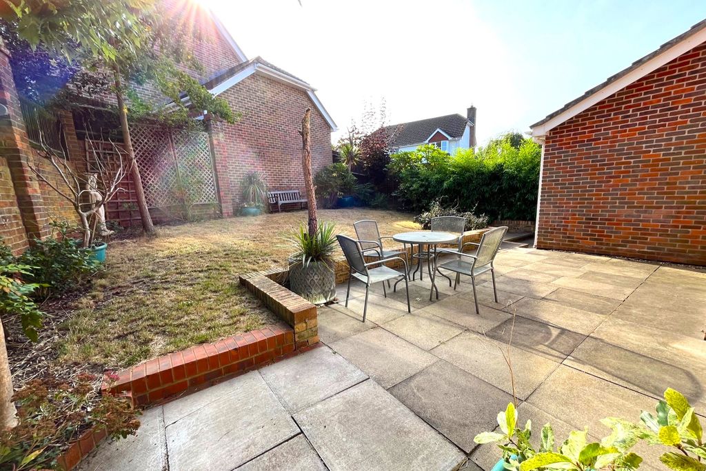 Property photo 2 of 21