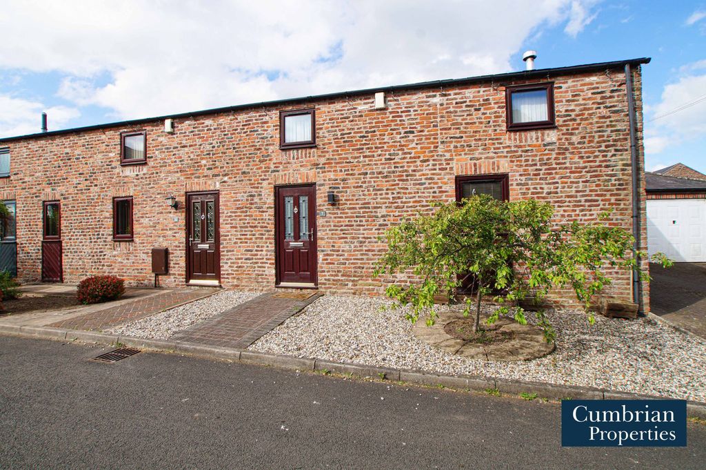 Property photo 1 of 20 External