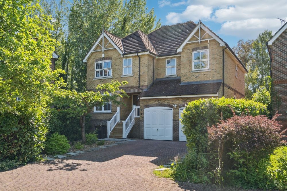 Property photo 1 of 27