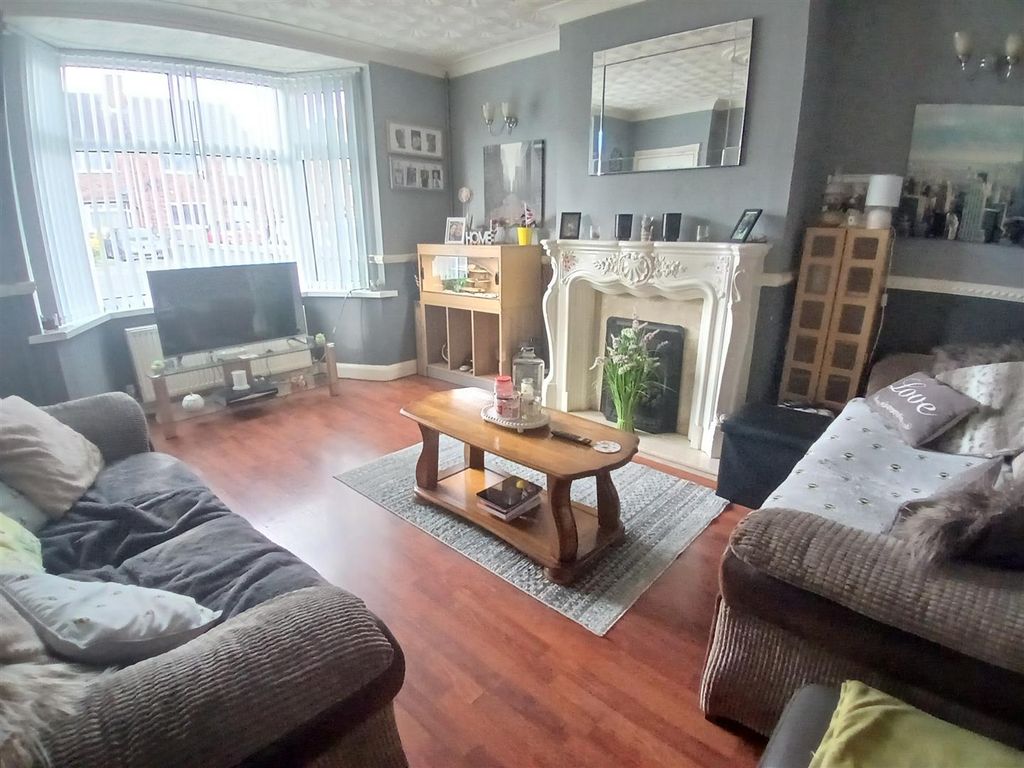 Property photo 2 of 21