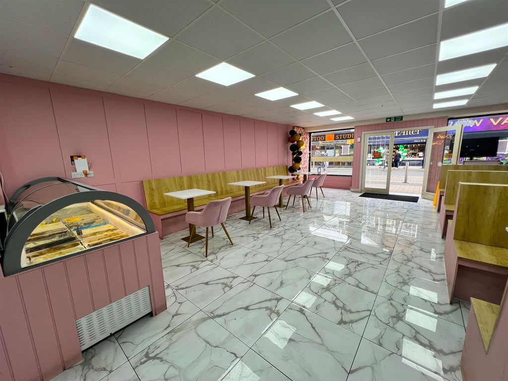 Property photo 3 of 7 Photo 2