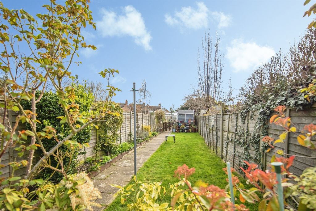 Property photo 2 of 18