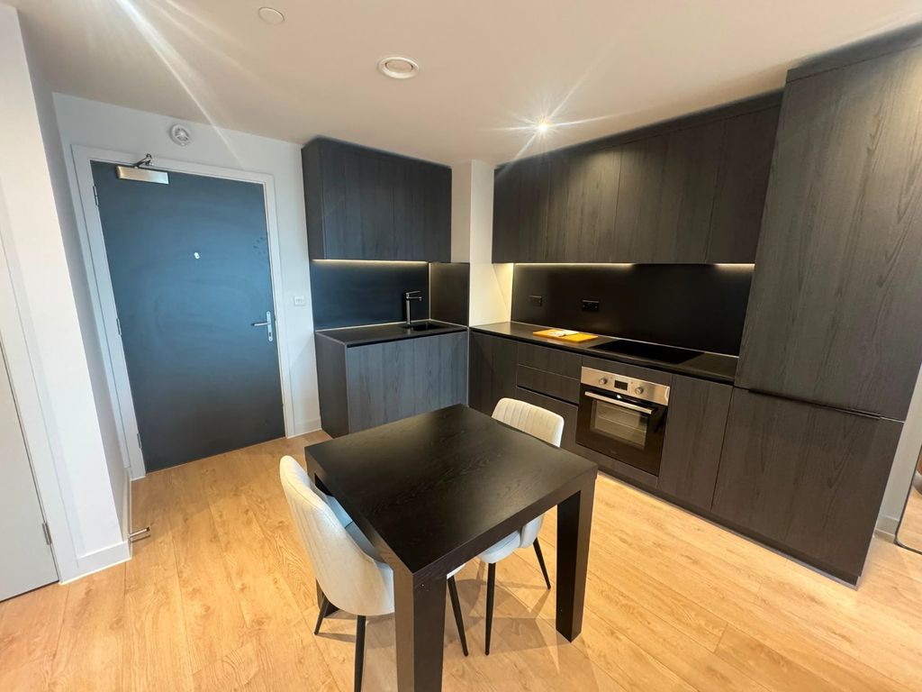 Property photo 3 of 12 Kitchen