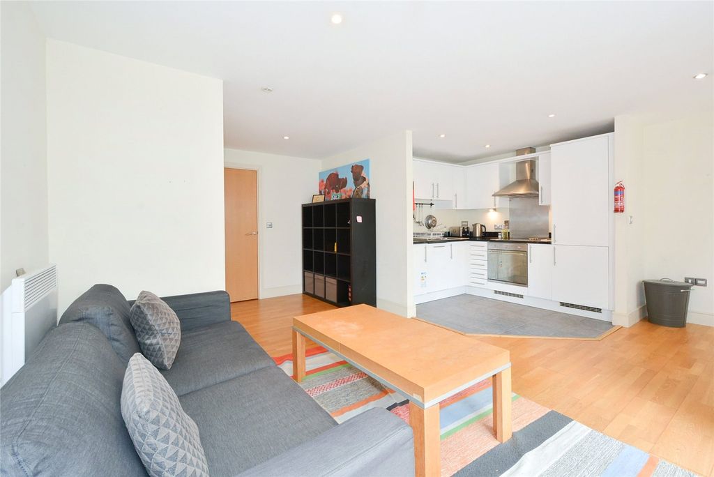 Property photo 2 of 14