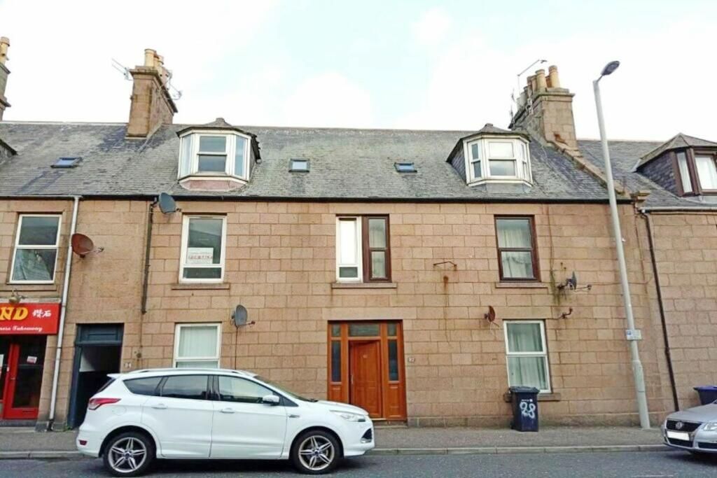 Property photo 1 of 9