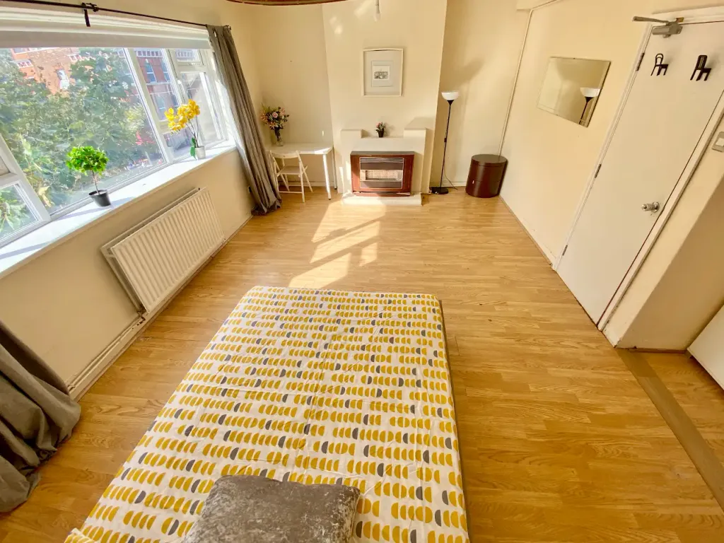 Property photo 1 of 4