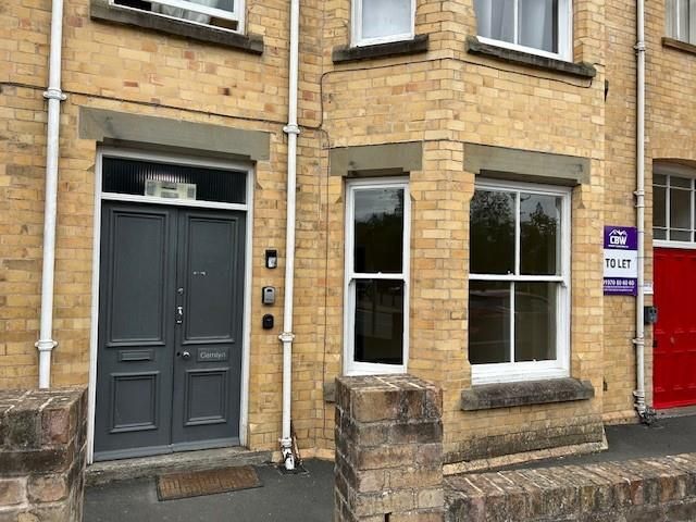 Property photo 1 of 7 External View