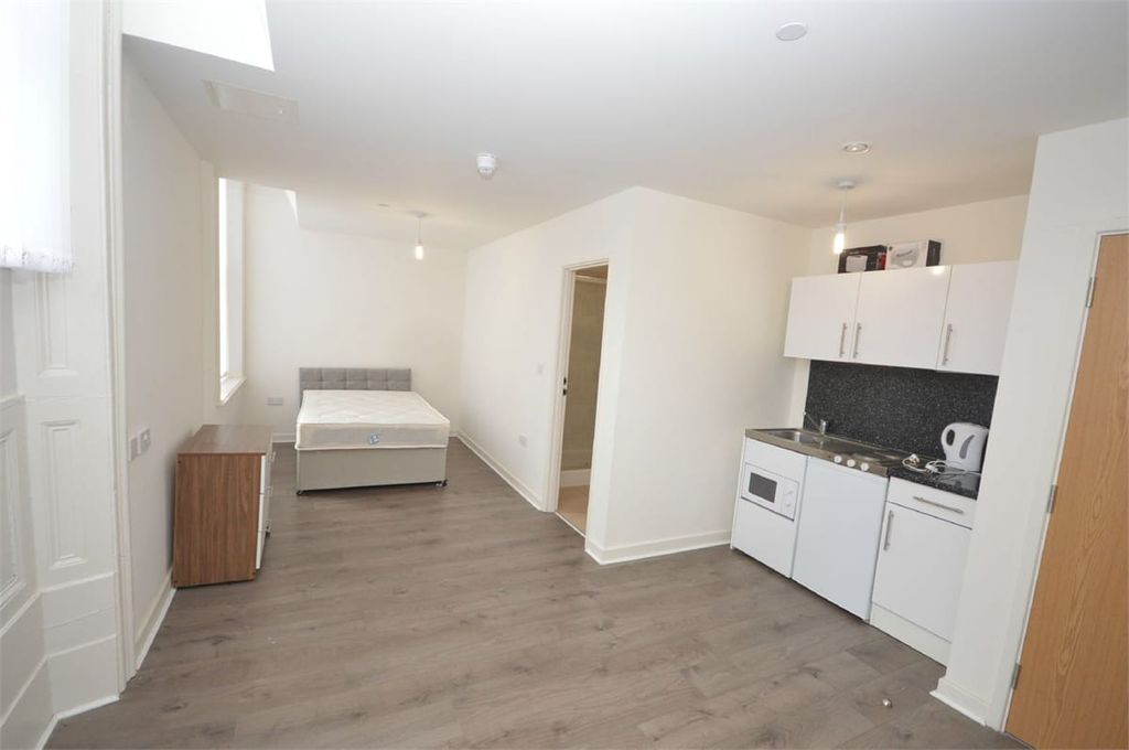 Property photo 2 of 3