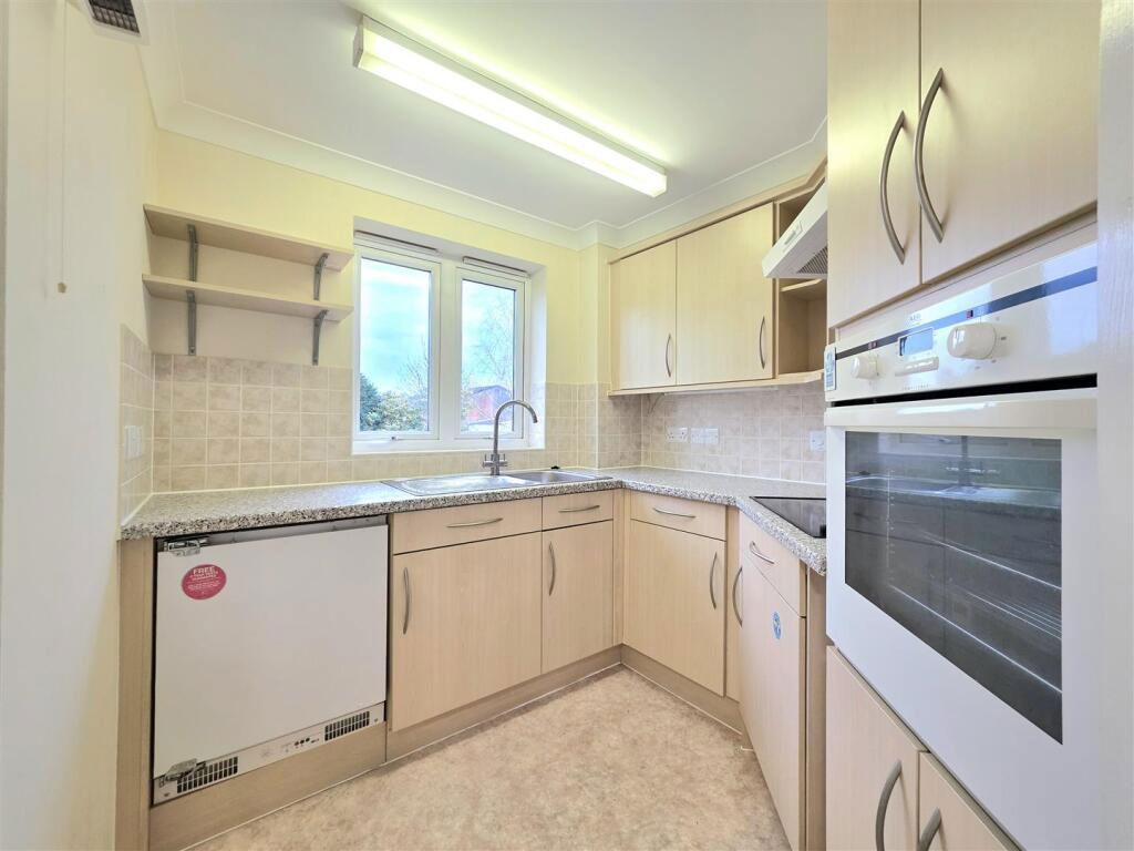 Property photo 3 of 19