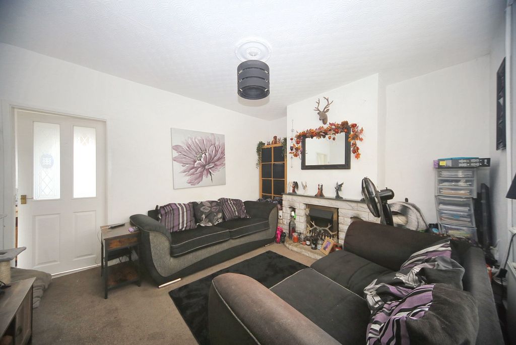 Property photo 2 of 16