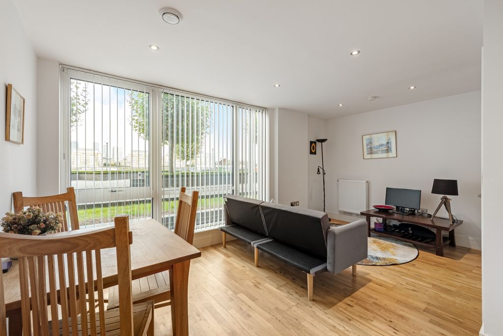 Property photo 1 of 15 094A0328