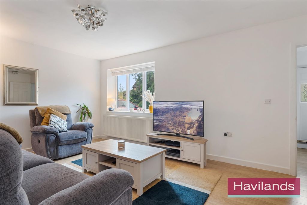 Property photo 3 of 20 Gladbeck Way-19.Jpg