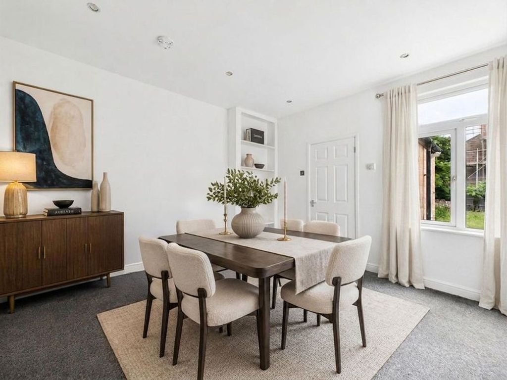 Property photo 3 of 17 Dining Room (Virtually Furnished)