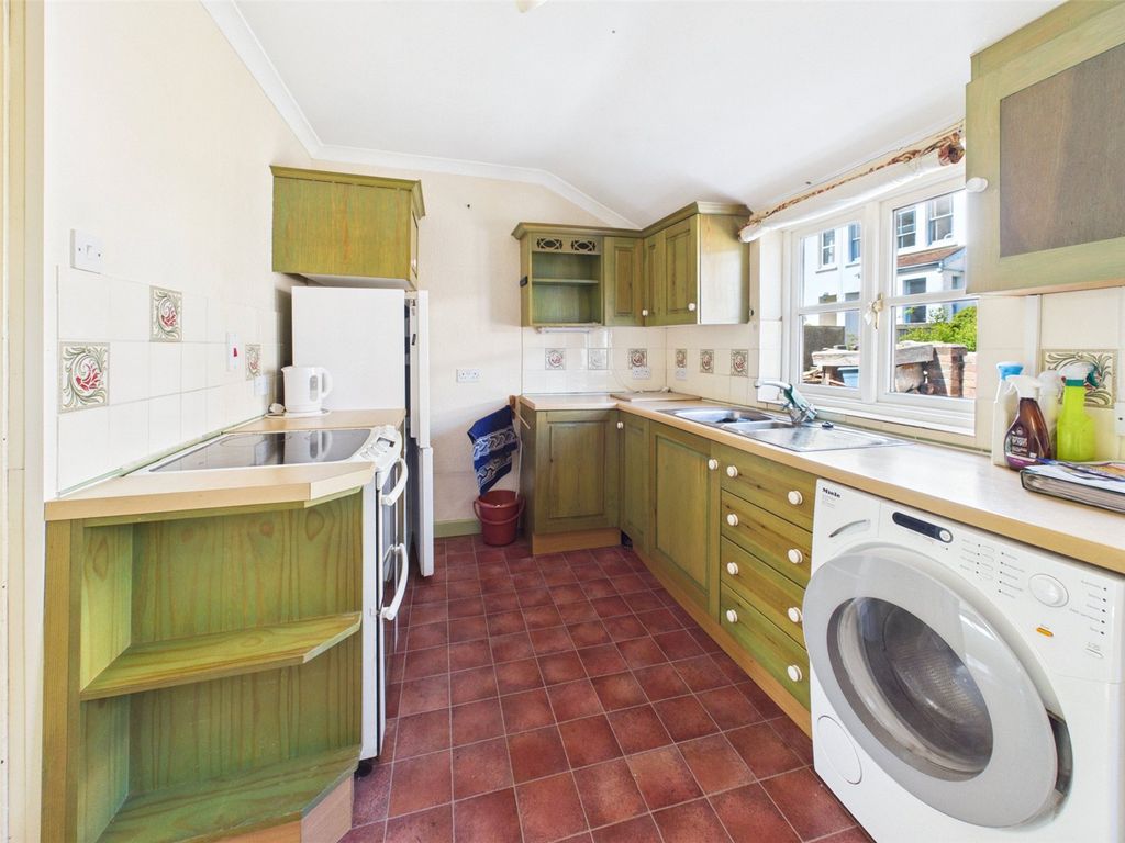 Property photo 3 of 19 Picture No. 01