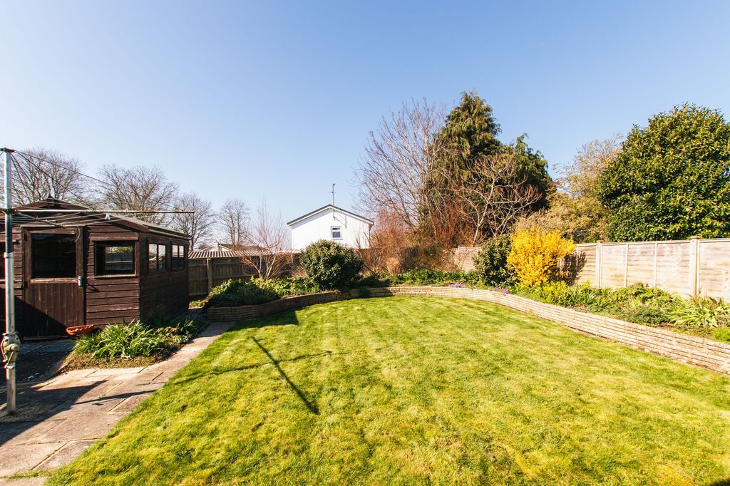 Property photo 2 of 17