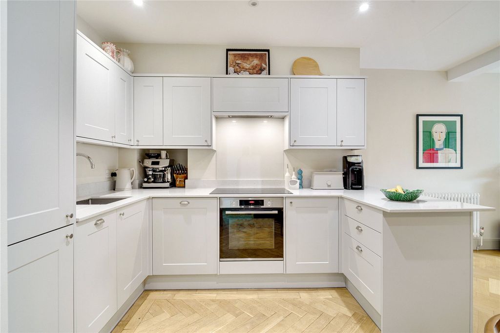 Property photo 2 of 14 Picture No. 63