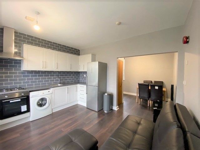 Property photo 1 of 9 Open-Plan Living!