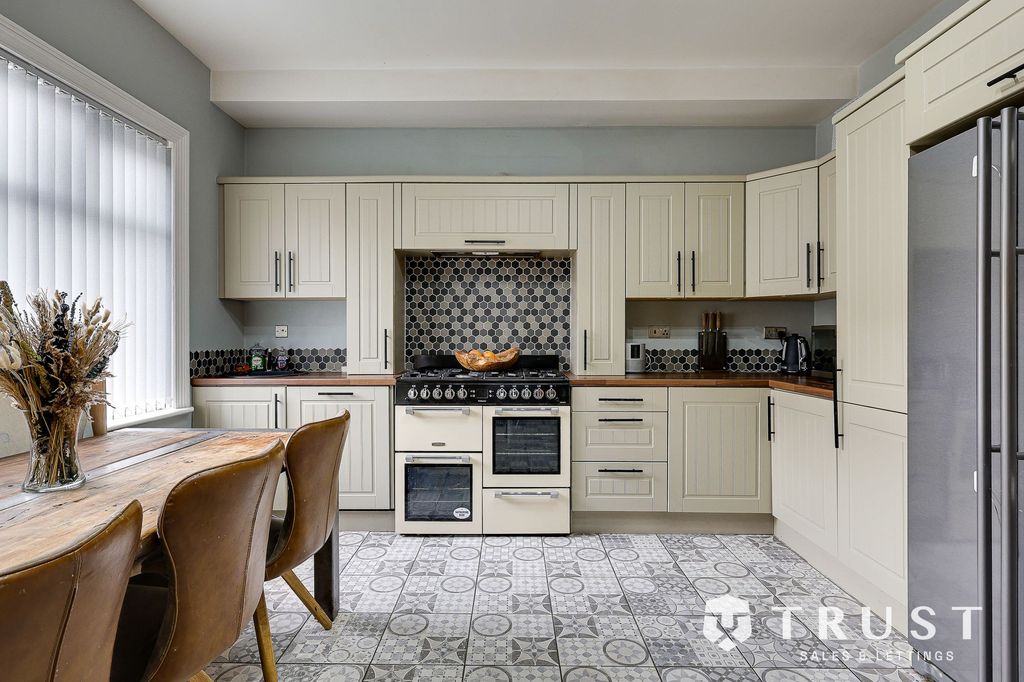 Additional image 7 of 3 bed semi-detached house for saleDeighton Lane, Batley WF17