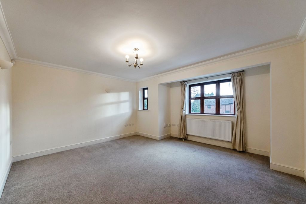 Property photo 3 of 16 Living Room