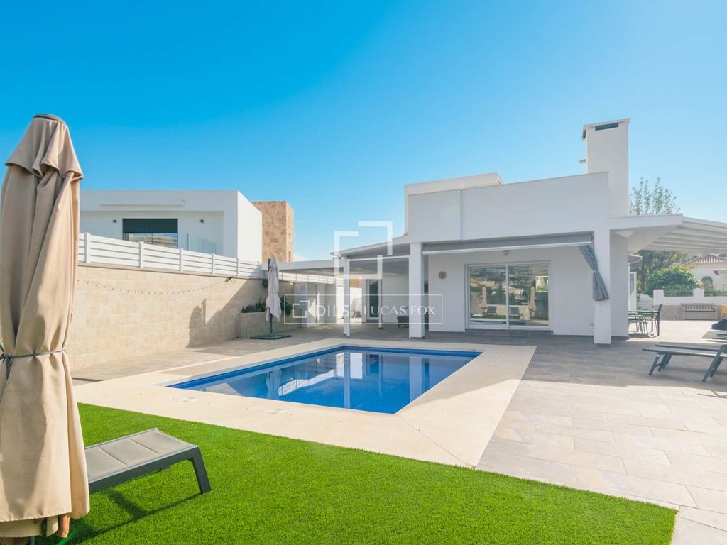 Property photo 1 of 53
