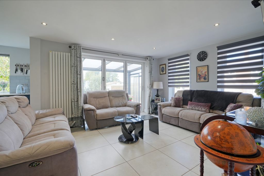 Property photo 3 of 26 Living Room