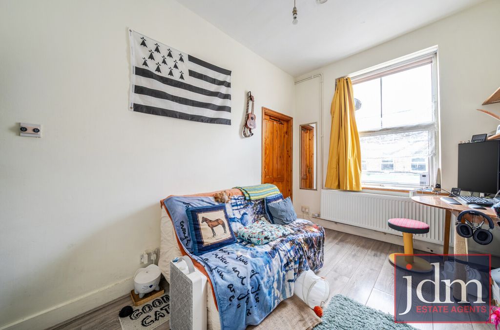 Property photo 2 of 10 9B5Da17c-04F2-49d...