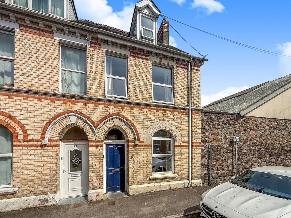Property photo 1 of 22