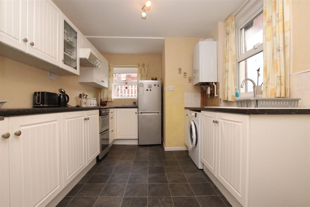 Property photo 3 of 12 Kitchen.Jpg