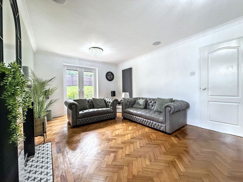 Property photo 3 of 35