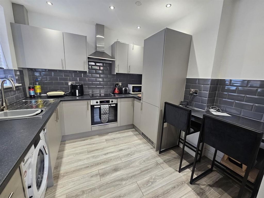 Property photo 1 of 13 1000051162.Jpg