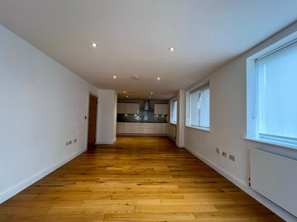 Property photo 3 of 9 Lounge Use