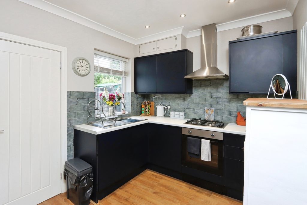 Property photo 3 of 16 Pbox-Img.Jpg