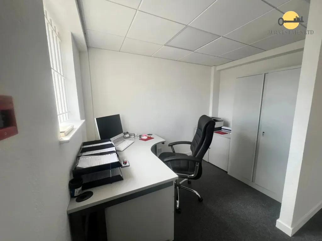 Property photo 1 of 5