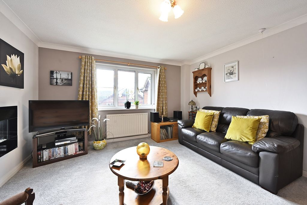 Property photo 3 of 8