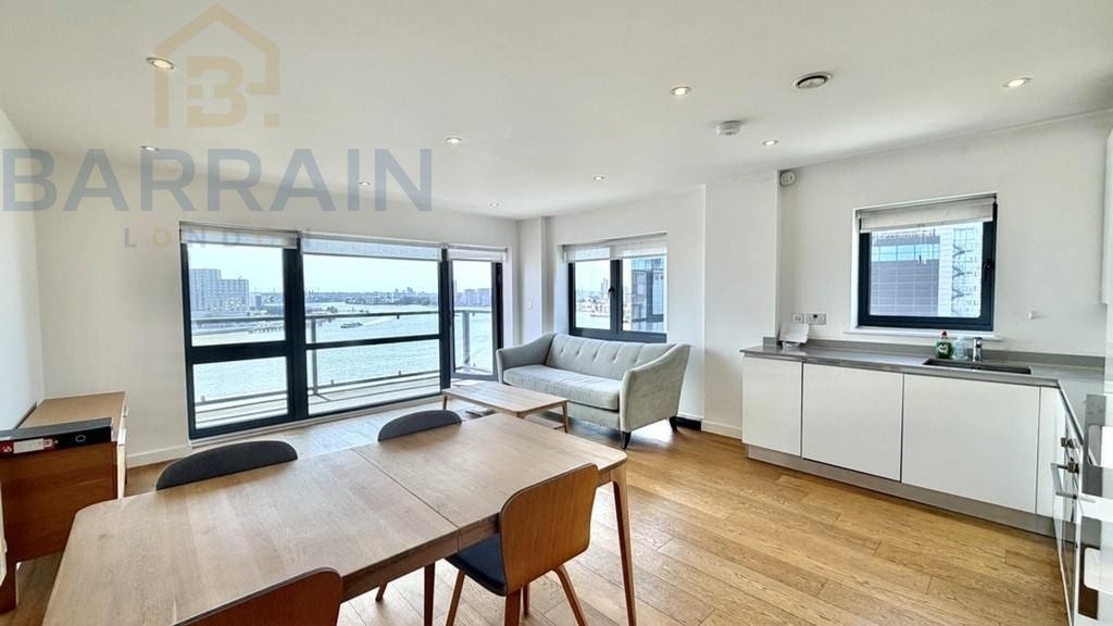 Property photo 2 of 10 Meridian Walk, E14 (Two Bedrooms For Sale Near Canary Wharf) By Barrain London Estate Agency