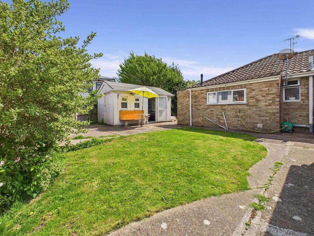 Property photo 2 of 18