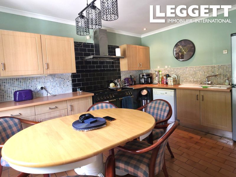 Property photo 3 of 10