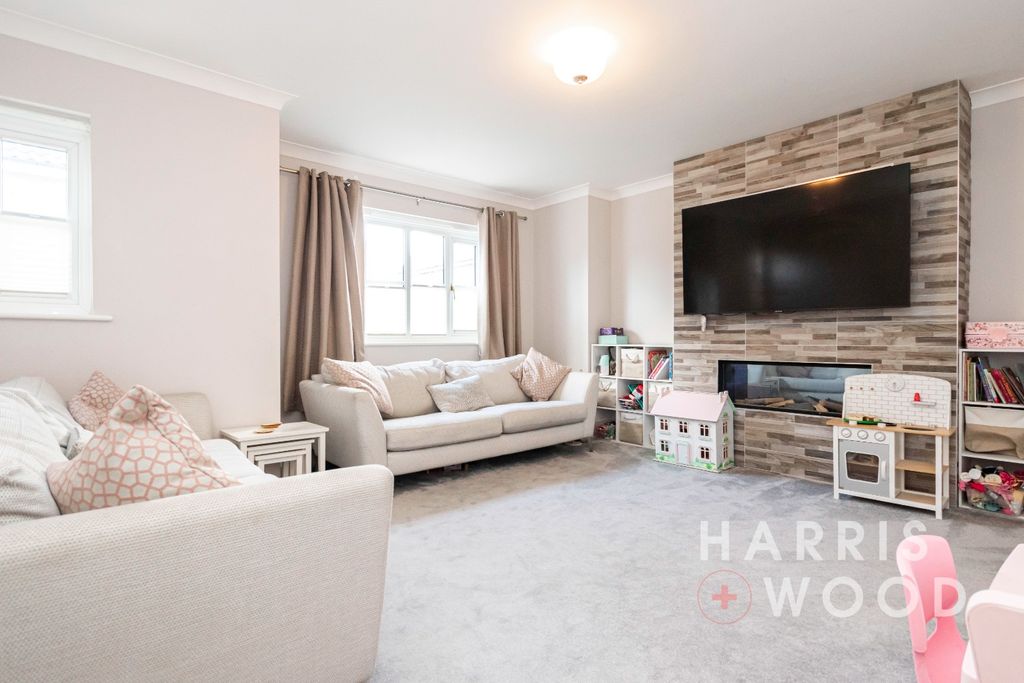 Property photo 3 of 23 4256886