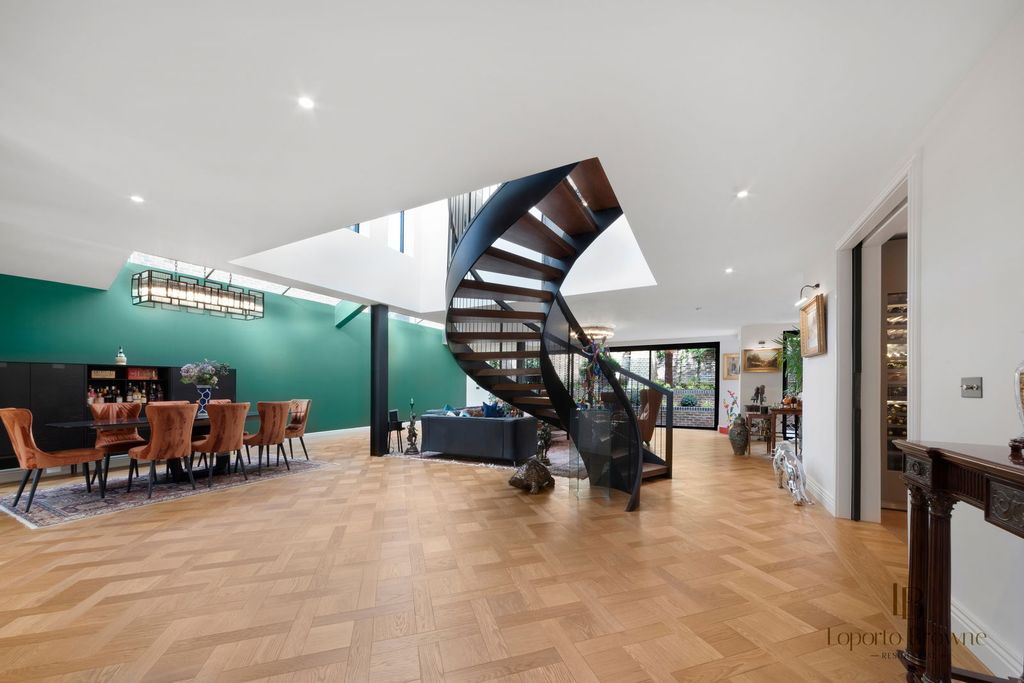 Property photo 1 of 48