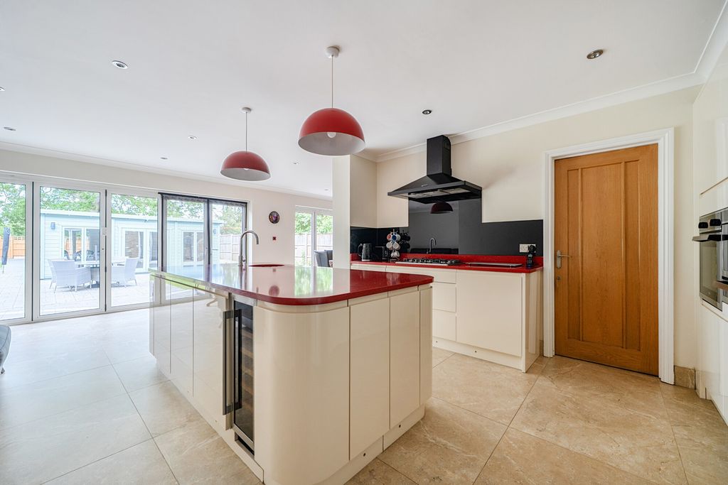 Property photo 2 of 23 1456111-3-69Fc77A...
