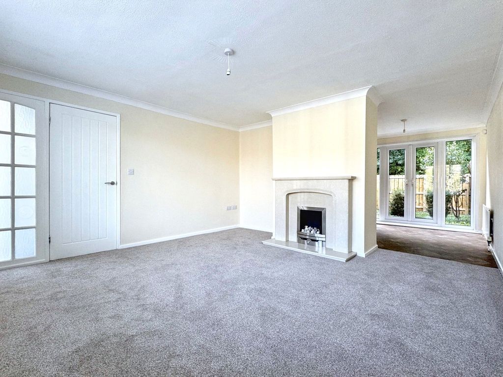 Property photo 2 of 21