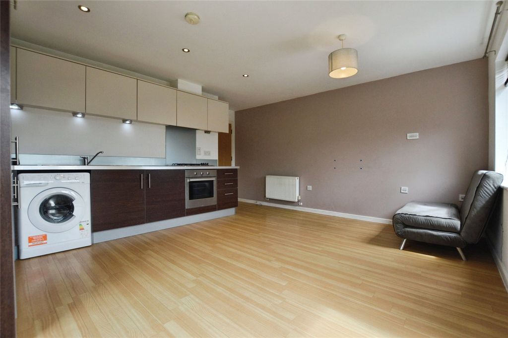 Property photo 3 of 8 Picture No. 09
