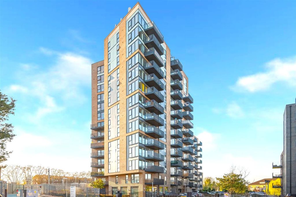 Property photo 1 of 13