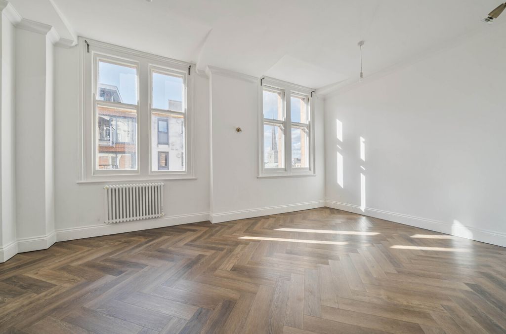 Property photo 3 of 11 1356255-10-68d2B8...