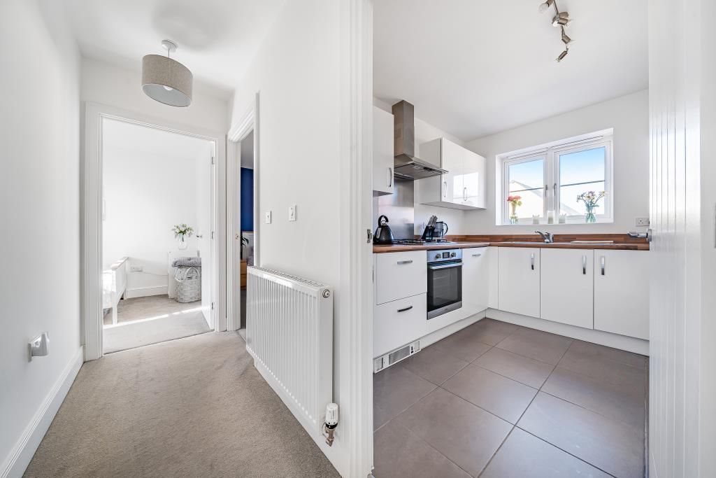 Property photo 3 of 9 Kitchen