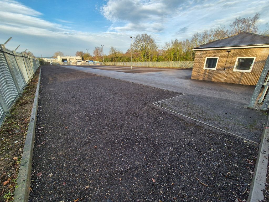 Property photo 2 of 6