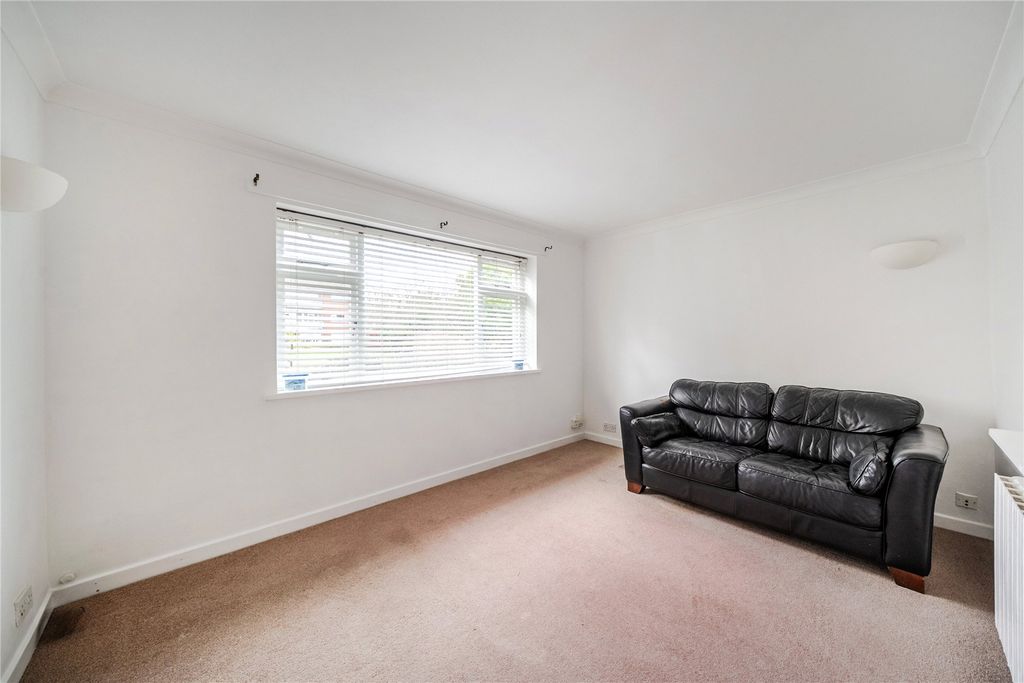 Property photo 2 of 5 Picture No. 12