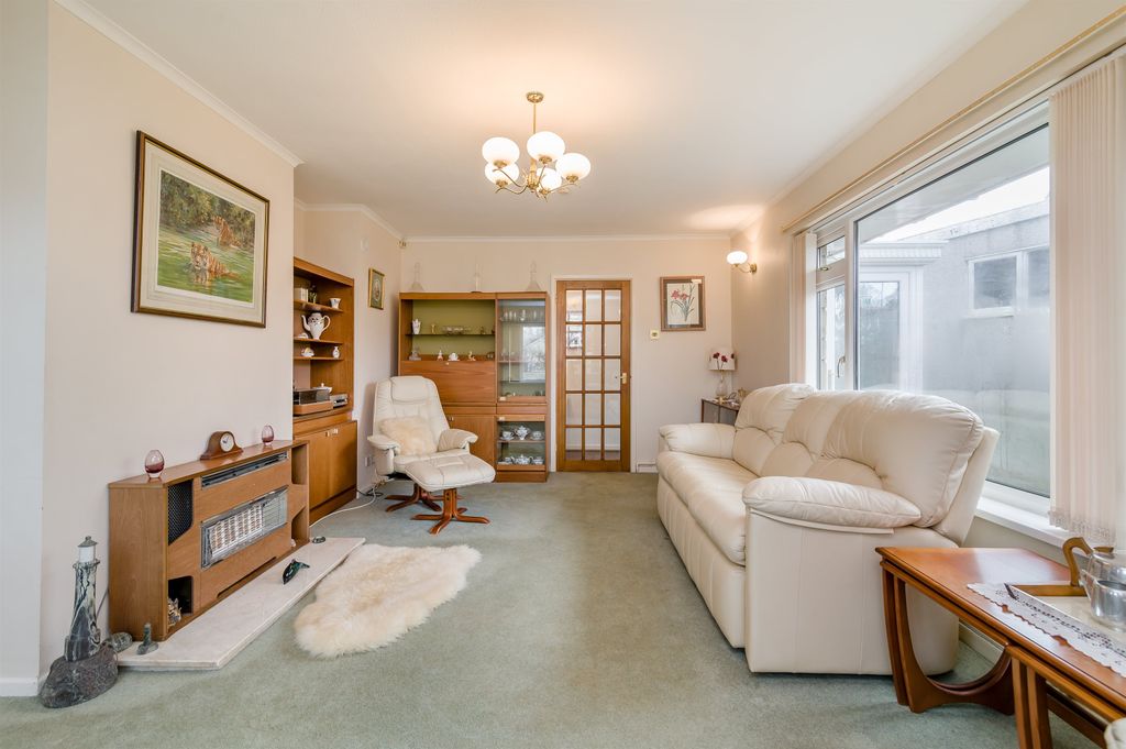 Property photo 3 of 25