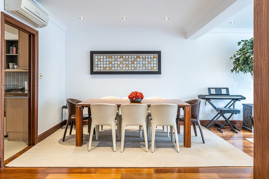 Property photo 3 of 34 Dining